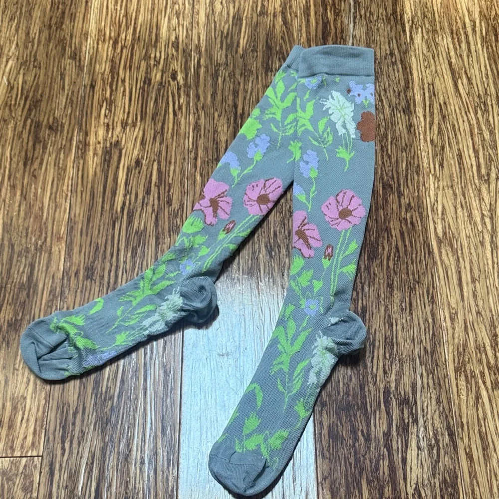 Gray and pink floral print knee high compression socks OS